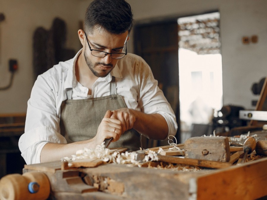 Quelles sont les étapes pour réaliser une sculpture sur bois ?